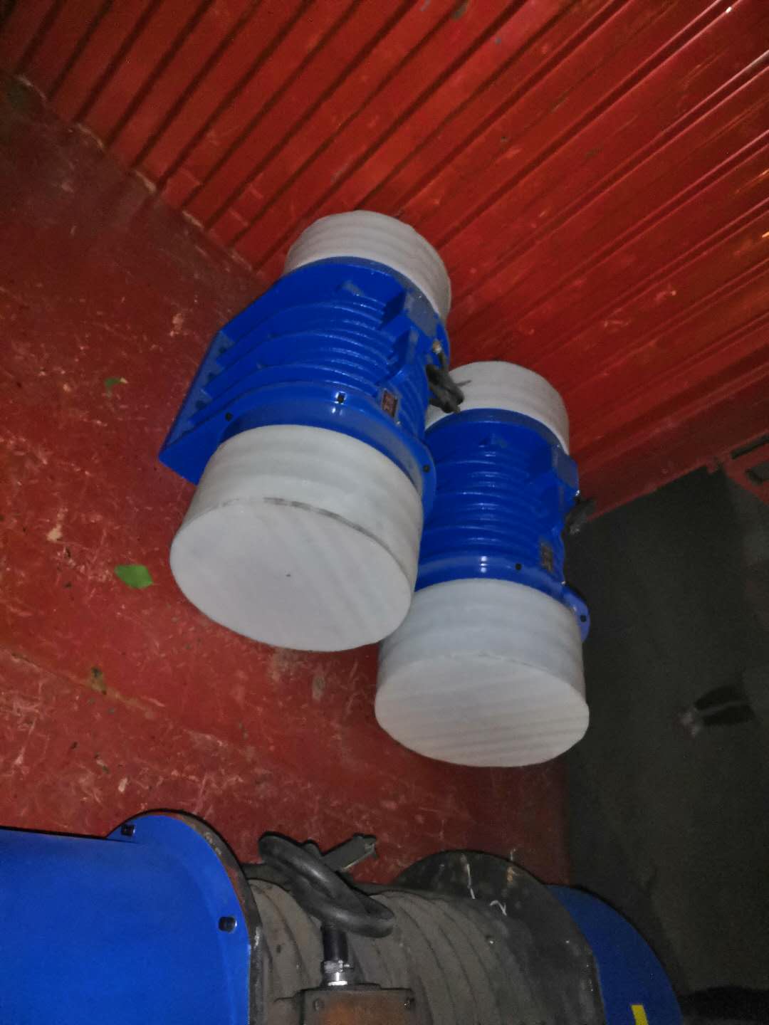 XVM-A240-6C振動(dòng)電機(jī).jpg XVM-A240-6C振動(dòng)電機(jī).jpg